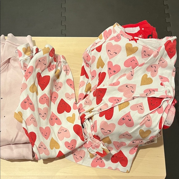 Assorted Kids Pajamas Set - Picture 5 of 7